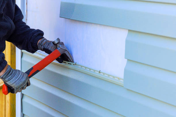 Reliable Emergency Siding Repair contractor in Huntersville, NC by Squared Siding